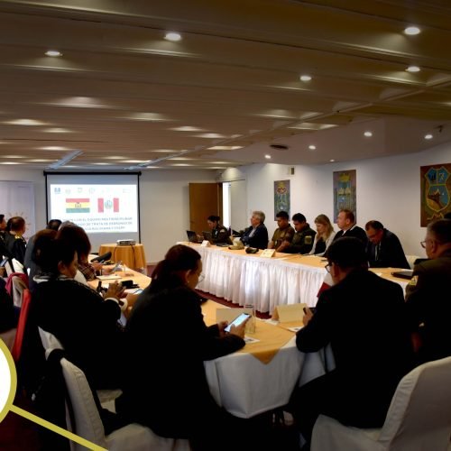 Reunión junto al equipo multidisciplinario  especializado de trata de personas del Perú, la Policia boliviana y la FIAP